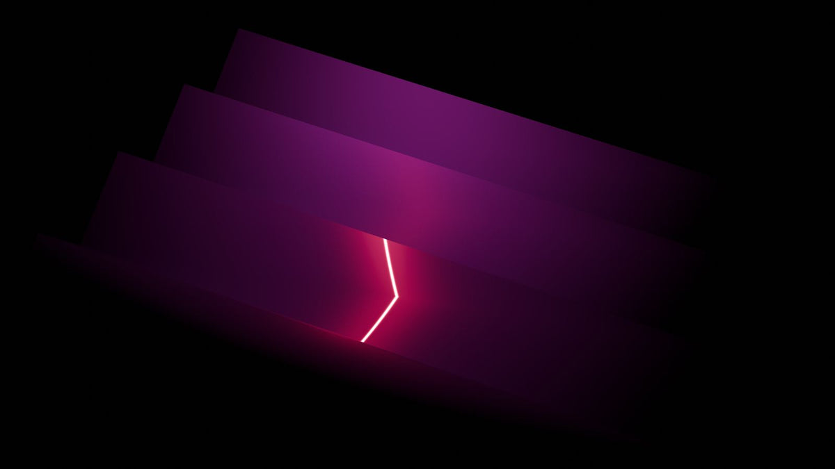 Abstrakt lyserødt neonlys mod mørk baggrund