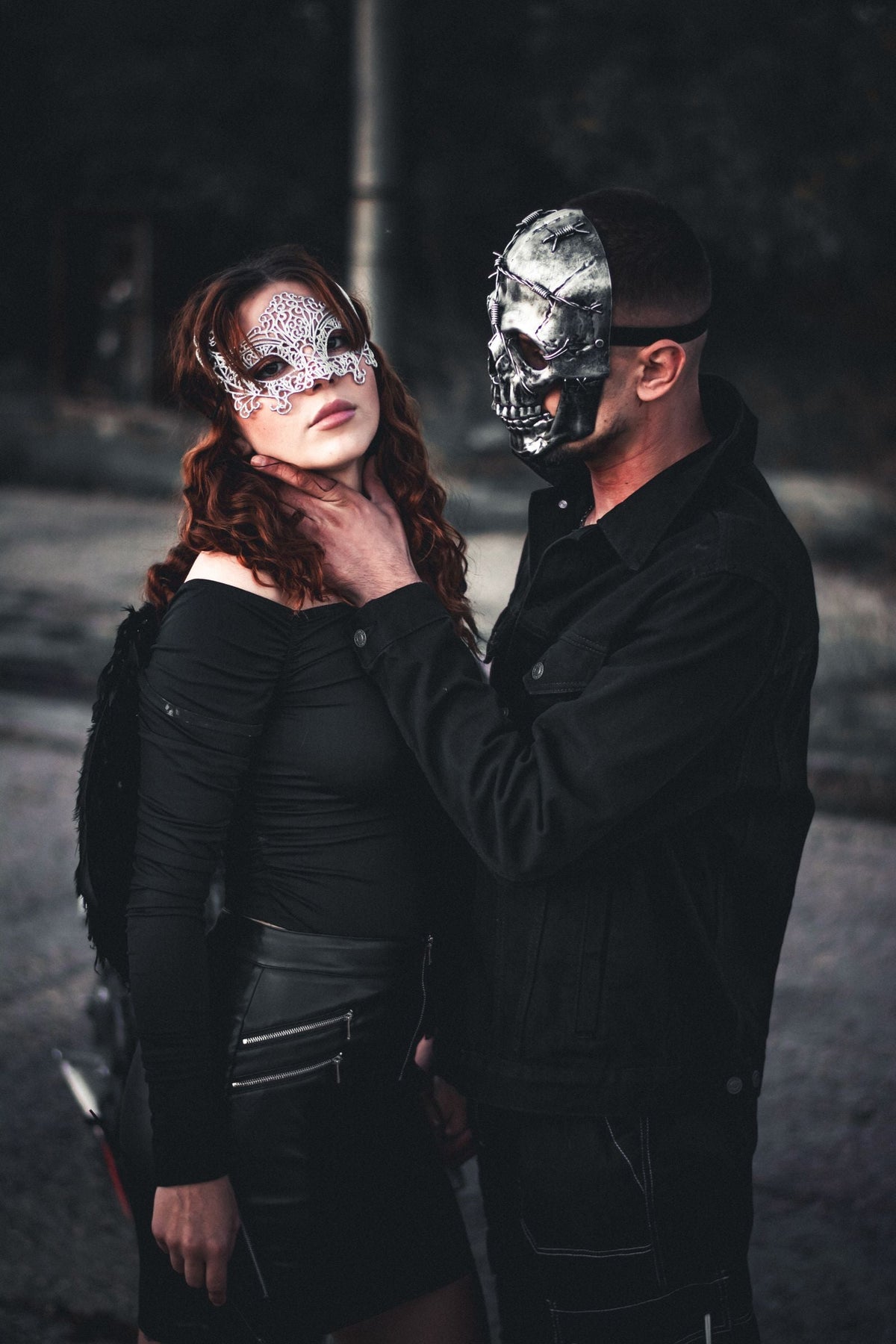 Par med masker